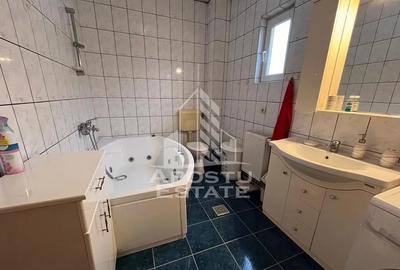 Casă cu 7 camere cu Canalizare în Girocului - 9