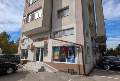 Spațiu comercial, de 121.83000183106 mp, în Central