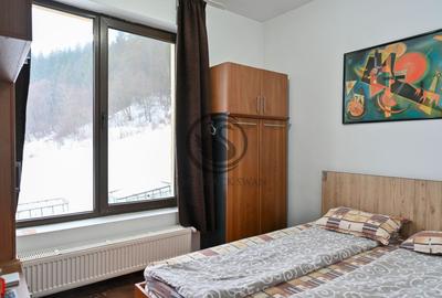 Casă cu 12 camere cu Canalizare în Brădet - 26