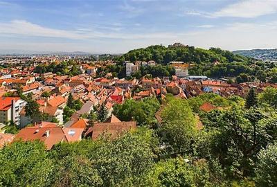 Resedinta impresionanta,vedere panoramica, Centru Istoric --  Drumul Poienii, Br - 2