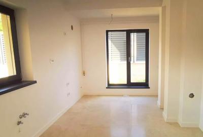 PRIMAVERII VILLAS, CARTIER PRIVAT LANGA ORAS; VILA ROSE - 7