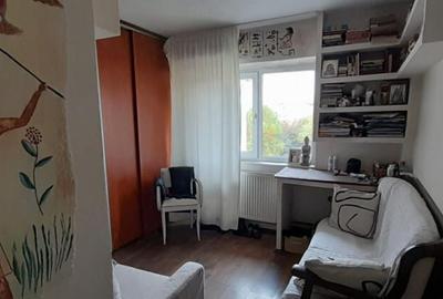 Apartament 3 camere, decomandat, Strada Victoriei - 5