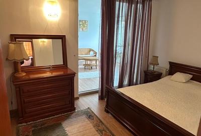 Casă individuală cu 8 camere cu Canalizare în Iancu Nicolae - 9