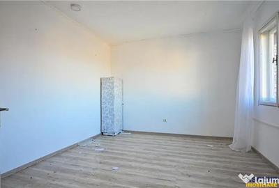 Spațiu comercial, de 9,000 mp, în Central - 5