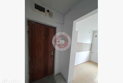Apartament cu 3 camere decomandat în Drumul Taberei - 4