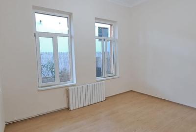 Tineretului, Dimitrie Cantemir, casa 2 camere, curte, 350 m de metrou - 1