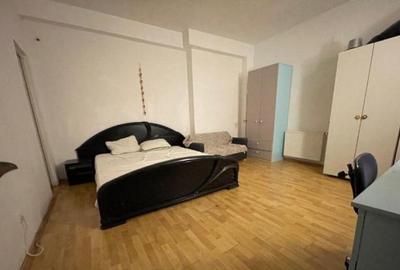 Apartament cu 3 camere semidecomandat în P-ța Victoriei - 5