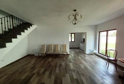 Casa 4 camere in duplex  la  Strejnic. - 2