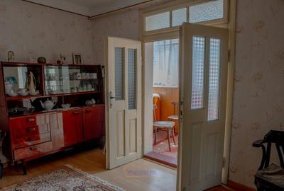O casa, un teren, mai multe optiuni - Comanesti, Str. Moldovei - 10