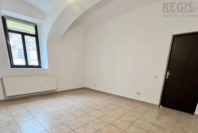 Spațiu comercial, de 38 mp, în Central - 14