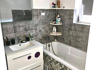 Casă cu 4 camere cu Canalizare în Titan - 19