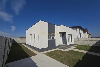 Casă cu 3 camere cu Teren 320 Mp în Berceni