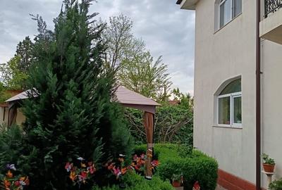 Casă cu 5 camere cu Teren 362 Mp în CET - 2