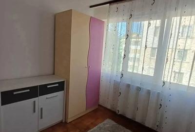 De inchiriat apartament cu 2 camere, mobilat ?i utilat, 1300 lei - 3