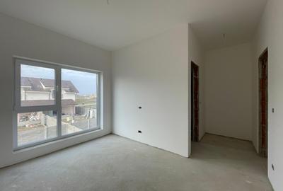 Duplex cu 4 camere cu Canalizare în Urseni - 8