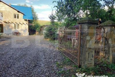 Casă cu 4 camere cu Teren 1700 Mp în Central - 6
