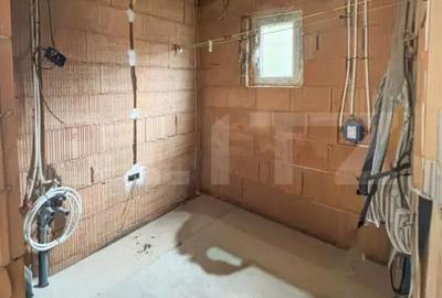 Casă cu 4 camere cu Teren 589 Mp în Jucu - 2