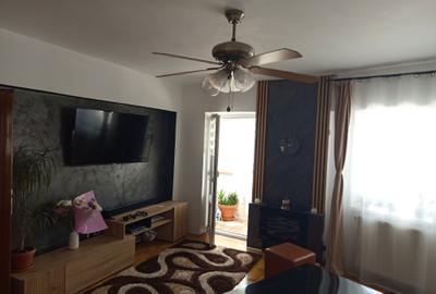 Apartament cu 3 camere decomandat în Micro 11 - 2