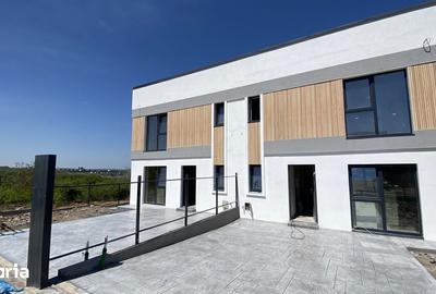 Casă cu 4 camere cu Teren 225 Mp în Bucium