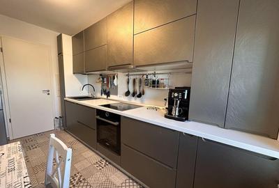 Apartament cu 3 camere decomandat în Tractorul - 6