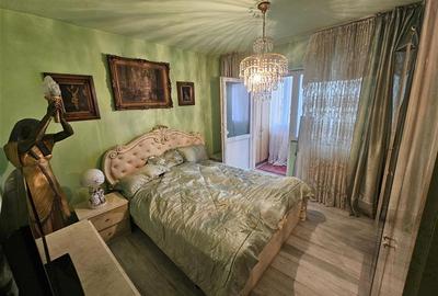 Apartament cu 3 camere decomandat, mobilat în Micro IV - 3