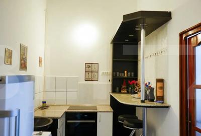 Apartament cu 3 camere semidecomandat în Central - 7