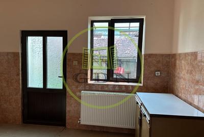 Casa 4 camere suprafata utila 100mp cu teren 400mp spre vanzare in Gura Raului - 1