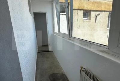 Apartament cu 4 camere decomandat în Central - 1