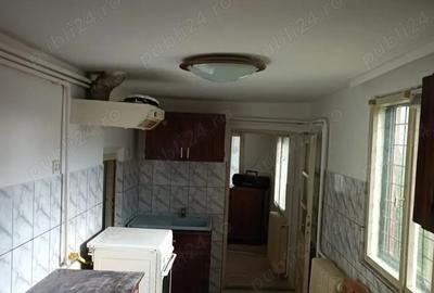 Casa de vanzare in Fieni - 2