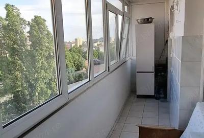 4 camere, etaj 7 din 9, LIBER, CENTRALA TERMICA, acte la zi, B-dul Republicii - Soseaua Nordului - 6