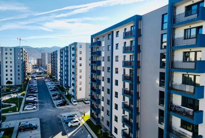 Apartament cu 3 camere decomandat în Tractorul - 6