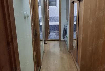 Apartament cu 2 camere decomandat în Micro 20 - 7