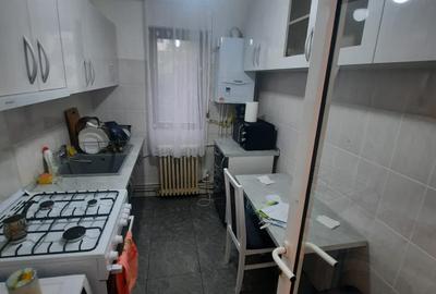 Apartament cu 2 camere, etaj 2/4, zona Podu Ros - 10