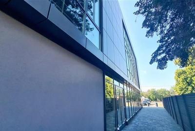 Cladire Comerciala P+3E, pozitie strategica la bulevard