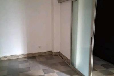 Garsonieră decomandată în Central - 2