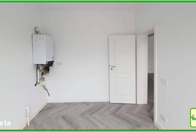 Casă cu 4 camere decomandat în Strejnicu - 16