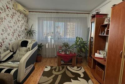 Apartament cu 3 camere decomandat în Ozana