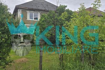 Casa de vanzare 8 Camere Necesita Renovare Completa | Teren - 1000mp