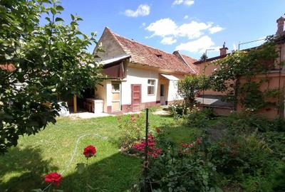 Casă individuală cu 4 camere în Centrul Istoric