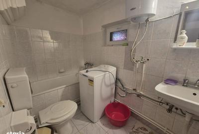 Casă cu 4 camere cu Canalizare în Central - 3