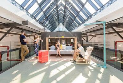 Spa?iu de birou tip open-plan pentru 10 persoane in Regus Central Business Plaza Tower 3 - 1