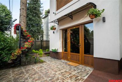 Ultracentral- vila lux- amenajata Pensiune- afacere la cheie - 1