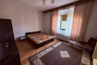 Garsonieră decomandată în Lipovei