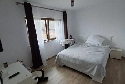 Casă cu 3 camere în Central