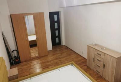 1 camera in zona Spitalului Judetean