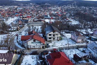 Casă cu 4 camere cu Teren 723 Mp în Central - 5