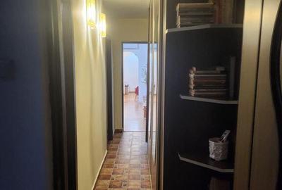 Apartament cu 3 camere semidecomandat în Berceni - 12
