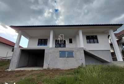 Casă cu 4 camere cu Teren 500 Mp în Sâncraiu de Mureș