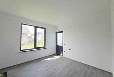 Casă individuală cu 3 camere cu Canalizare în Schela - 9