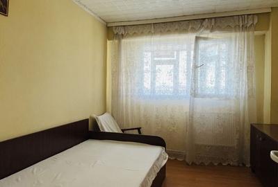 Apartament cu 3 camere decomandat în - 11